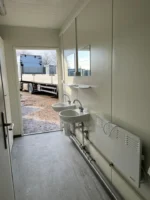 Module sanitaire 6×2,44 m avec 5 toilettes – Image 5