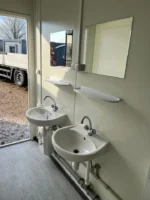 Module sanitaire 6×2,44 m avec 5 toilettes – Image 2